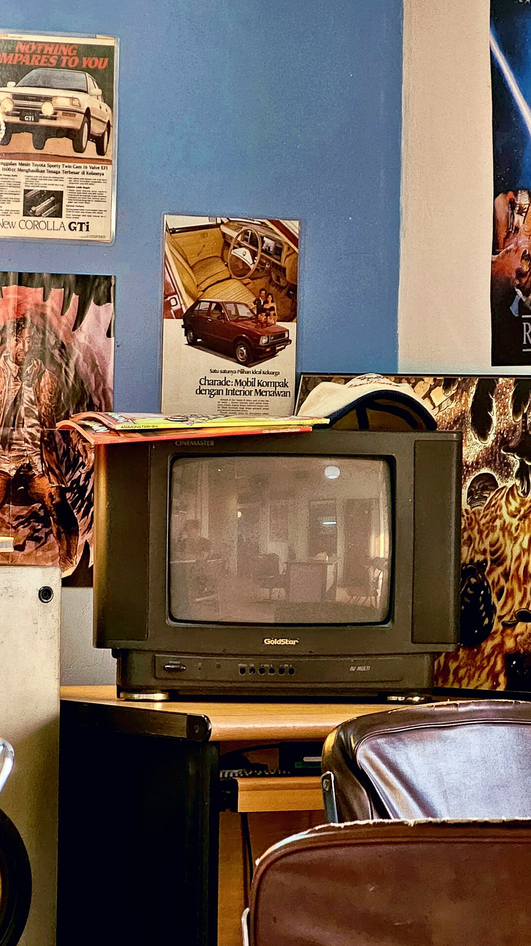 vintage tv show scene